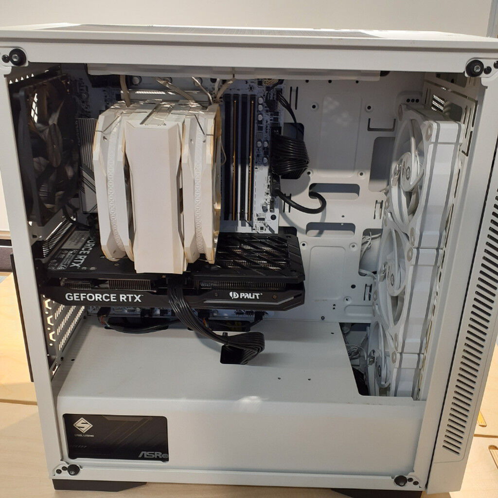 田*中様 豪華パーツ使用自作パソコン中古 中古 自作PC(i7 12700K/32GB/SSD250GB+2TB/RTX4070 SUPER） 4700000755