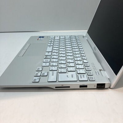 【博多店】中古  LIFEBOOK UH09/E3 (i7-1165G7/8GB/SSD256GB/W11H) 3310005905 