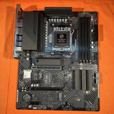 【なんば店】中古  ASRock B650 PG Lightning WiFi (B650 AM5 ATX DDR5) 3280021583 