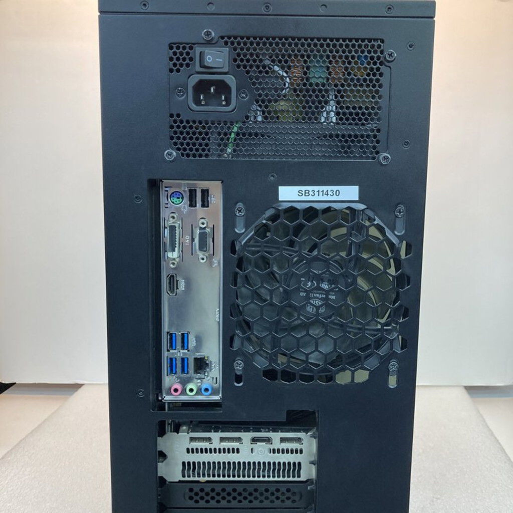 中古 CyberPowerPC デスクトップパソコン (Core i7 8700/16GB/SSD240GB
