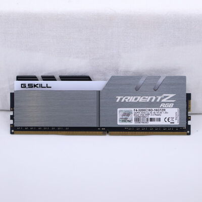 【通販センター】中古  PC4-25600 8GB デスクトップ用(DDR4-3200) 140727 