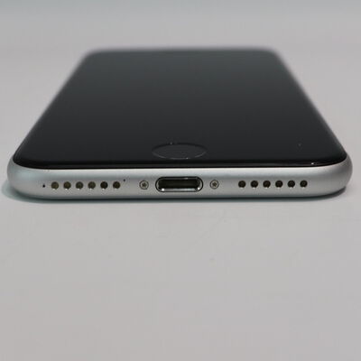 【札幌店】中古  【au】Apple iPhoneSE 4.7インチ (第2世代/2020) 64GB (ホワイト) MHGQ3J/A 新パッケージ版 146172 