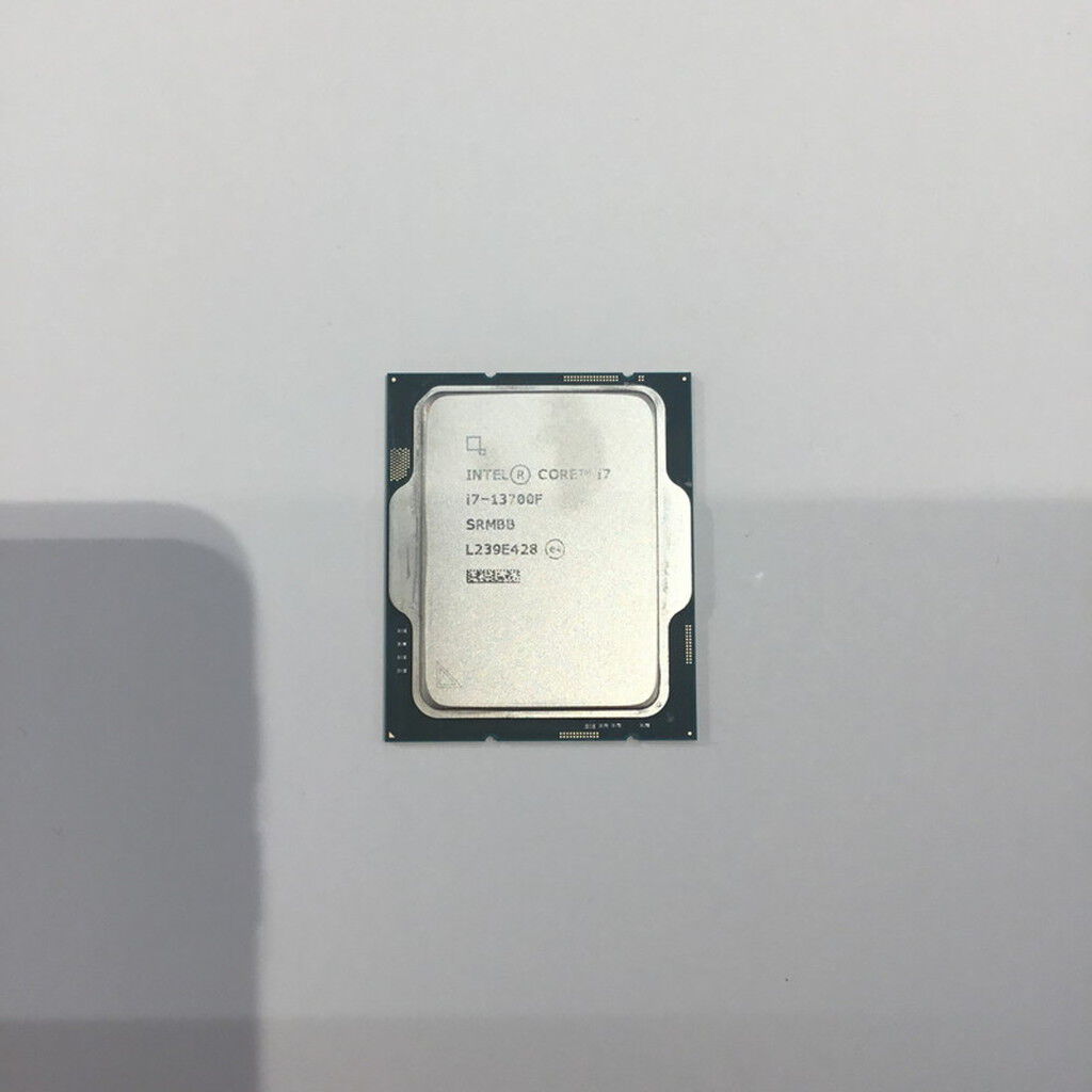 中古 INTEL Core i7 13700F (1700/2.1G/30M/C16/T24) 154211 （393860