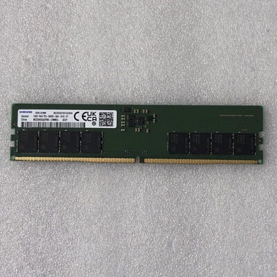 【甲府飯田店】中古  PC5-44800 16GB デスクトップ用 149153 