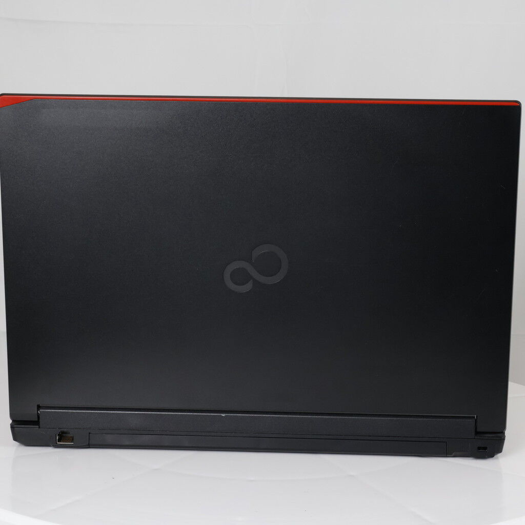 中古 Fujitsu LIFEBOOK A579/CX(Intel Core i3 8145U/8GB DDR4 (PC4