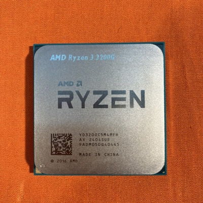 【なんば店】中古  AMD Ryzen 3 3200G (AM4/3.6/6M/C4/T4/65W) 140029 