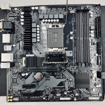 【熊本浜線店】中古  GIGABYTE B760M DS3H DDR4 (B760 mATX DDR4) 5370001162 
