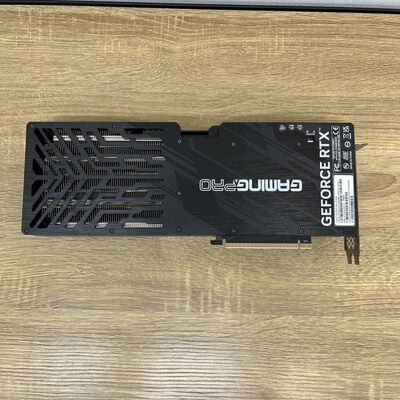 【津ラッツ店】中古  Palit NE75070019K9-GB2050A (RTX5070 12G) 1460027015 