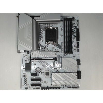 【前橋ｲﾝﾀｰｱｶﾏﾙ店】中古  ASRock Z890 Pro RS WiFi White (Z890 1851 ATX DDR5) 172168 