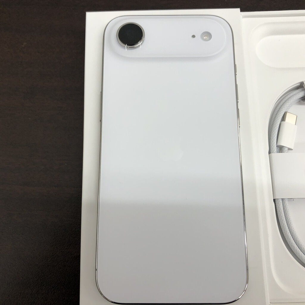 中古 Apple iPhone Air 256GB クラウドホワイト 【国内版SIMフリー