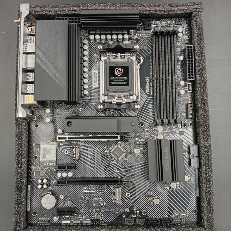 ASRock B650 PG Lightning マザーボード 中古 中古 ASRock B650 PG Lightning WiFi (B650 AM5 ATX DDR5