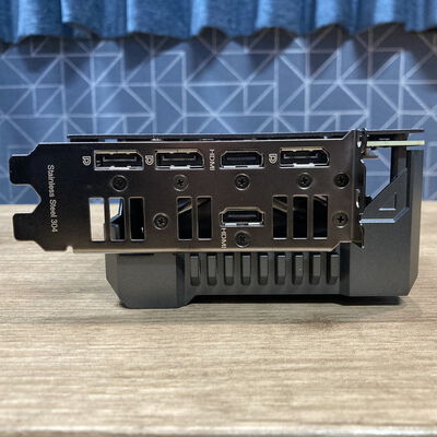 【前橋ｲﾝﾀｰｱｶﾏﾙ店】中古  ASUS TUF-RTX4070TI-O12G-GAMING (RTX4070Ti 12GB) 154193 