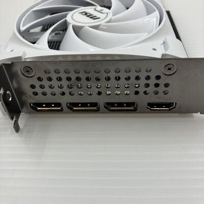 【秋葉原本店】中古  MSI GeForce RTX 5060 8G VENTUS 2X OC WHITE (RTX5060 8G) 3410014249 