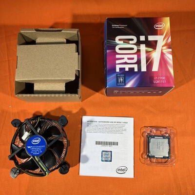 【なんば店】中古  INTEL Core i7-7700 (1151/3.60GHz/8M/C4/T8) 133191 
