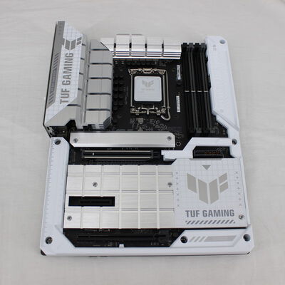 中古  ASUS TUF GAMING Z790-BTF WIFI (Z790 1700 ATX DDR5) 175352 