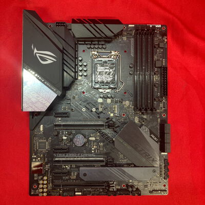 【千葉店】中古  ASUS ROG STRIX Z390-F GAMING (Z390 1151 ATX DDR4) 138866 
