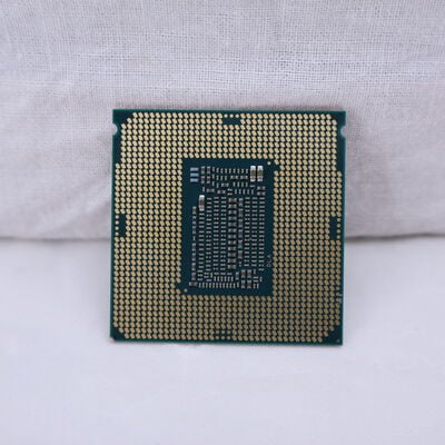 【通販センター】中古  INTEL Core i7 9700K (1151/3.60GHz/12M/C8/T8) 138481 