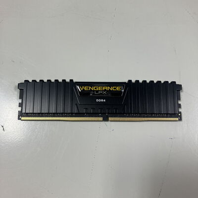 【大宮店】中古  PC4-21300 8GB デスクトップ用(DDR4-2666) 126165 