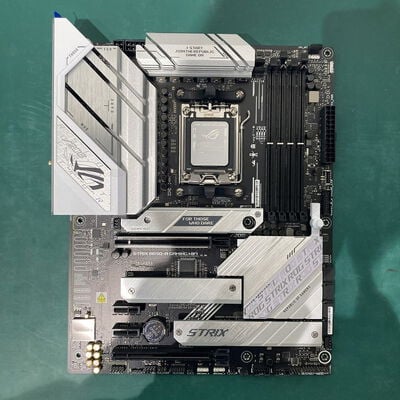 【浦添城間店(沖縄)】中古  ASUS ROG STRIX B650-A GAMING WIFI (B650 AM5 ATX DDR5) 168290 