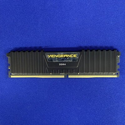 【横浜駅前店】中古  PC4-25600 16GB デスクトップ用(DDR4-3200) 140728 