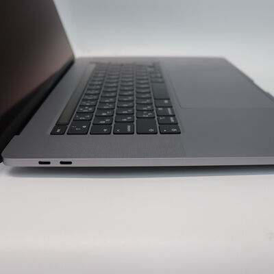 【札幌店】中古  Apple MacBook Pro 16インチ (i9 2.4GHz/2TB/32GB/5500M 4GB) シルバー MVVM2J/A (Late 2019) 3330002857 