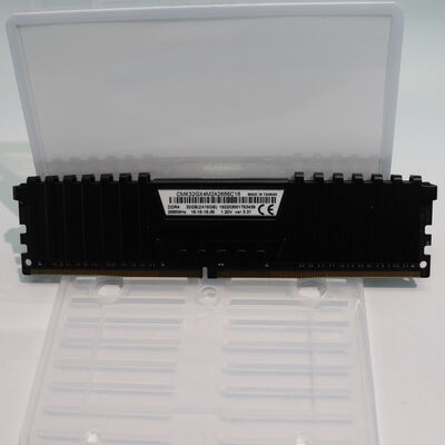 【札幌店】中古  PC4-21300 16GB デスクトップ用(DDR4-2666) 135638 