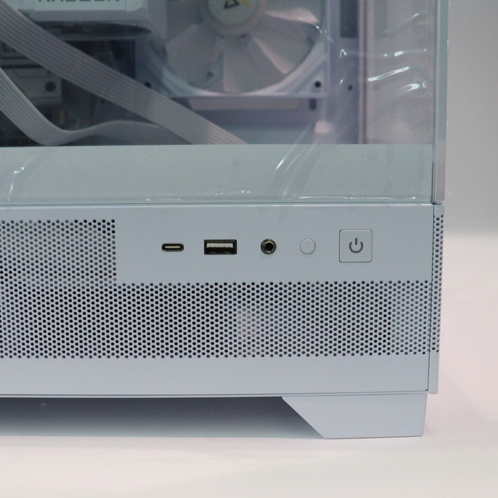 中古 自作パソコン(Ryzen 7 9800X3D/32GB/SSD1TB/RX9070XT/W11H