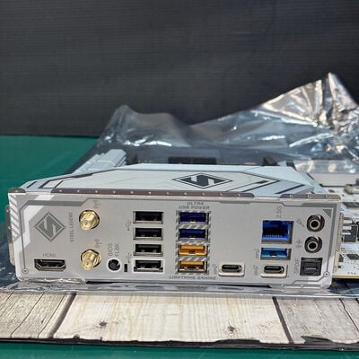 【広島店】中古  ASRock B850 Steel Legend WiFi (B850 AM5 ATX DDR5) 175464 