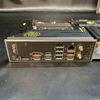 【横浜駅前店】中古  MSI MAG B850 TOMAHAWK MAX WIFI(B850 ATX AM5 DDR5) 175478 