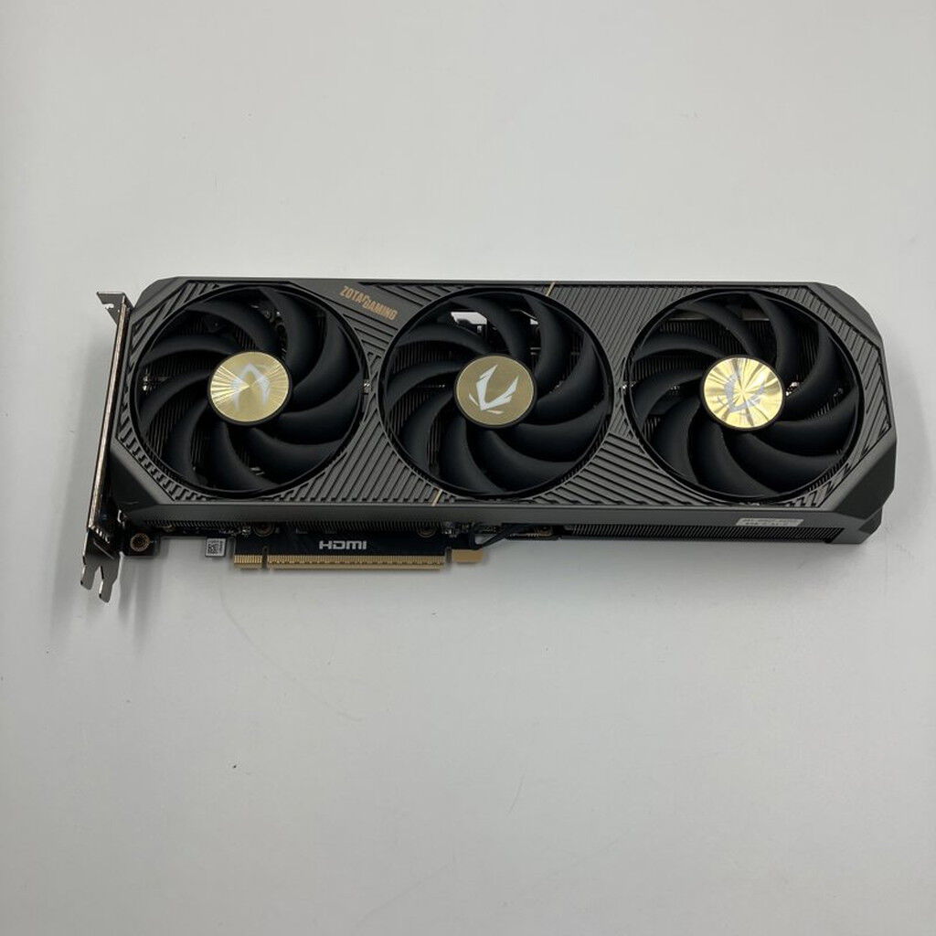 中古 ZOTAC ZT-B50700J-10P SOLID OC (RTX5070 12GB) 176911 （347838