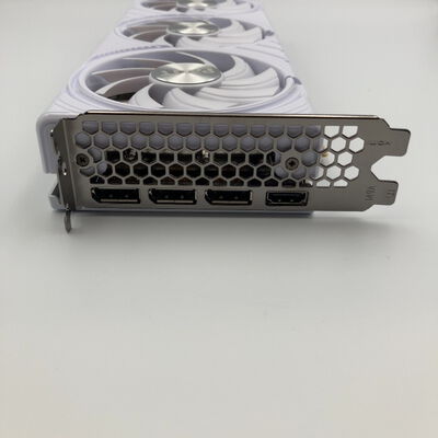 【甲府飯田店】中古  Palit NE75070U19K9-GB2050W (RTX5070 12GB WHITE OC) 188946 