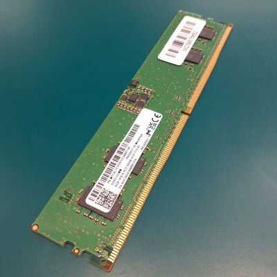【鹿児島店】中古  PC5-44800 8GB デスクトップ用(DDR5-5600) 190513 