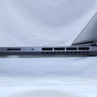 【通販センター】中古  Lenovo Legion Slim 5 16IRH8 82YA0006JP(Intel Core i5 13500H/16GB DDR5 (PC5)/SSD512GB/なし/NVIDIA GeForce RTX 4050 6GB Laptop GPU/16/2560x1600/Wi-Fi/W11H64 MAR) 201728 