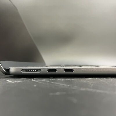 【大須店】中古  Apple MacBook Air 13インチ 2024 (M3 8CPU 8GPU/8GB/256GB) スペースグレイ MRXN3J/A  4720001206 