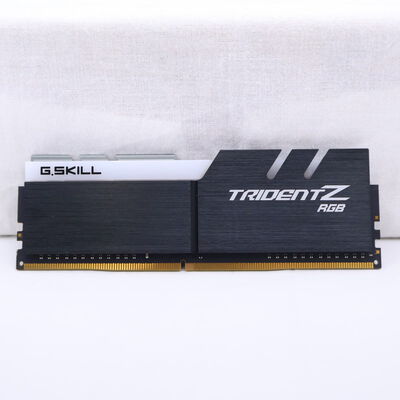 【通販センター】中古  PC4-25600 8GB デスクトップ用(DDR4-3200) 140727 