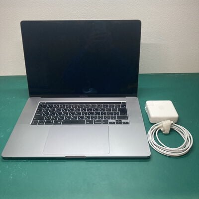 【浦添城間店(沖縄)】中古  Apple MacBook Pro 16インチ (i9 2.3GHz/1TB/64GB/5500M 8GB) シルバー MVVM2J/A (Late 2019) 4740000959 