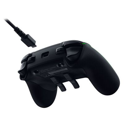 Razer  Wolverine V2 Chroma (RZ06-04010100-R3M1) 