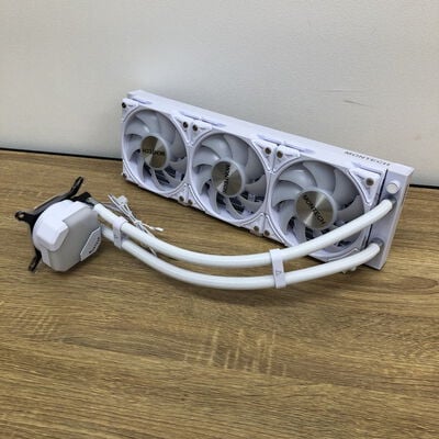 【津ラッツ店】中古  MONTECH HyperFlow ARGB 360 (W)(1150-2066 AM3-5) 4990001058