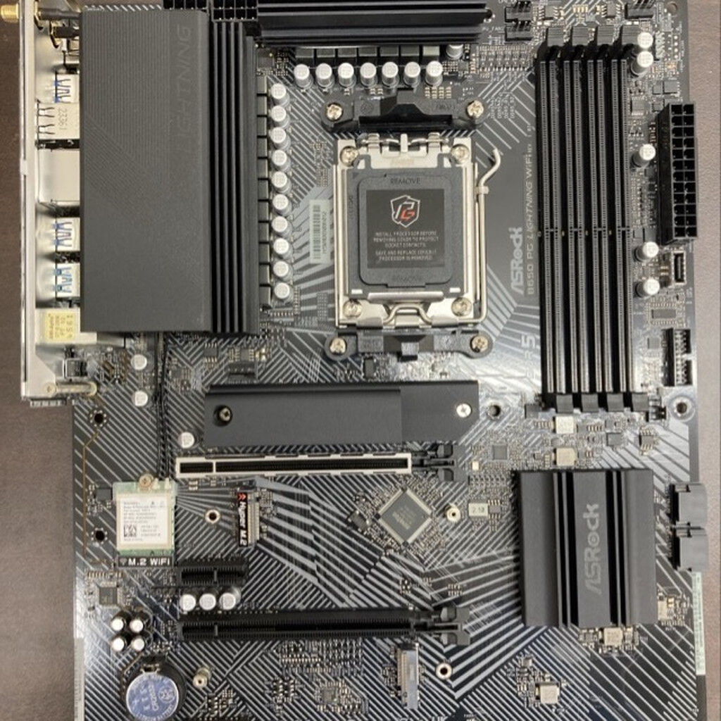 中古 ASRock B650 PG Lightning WiFi (B650 AM5 ATX DDR5) 5090000802