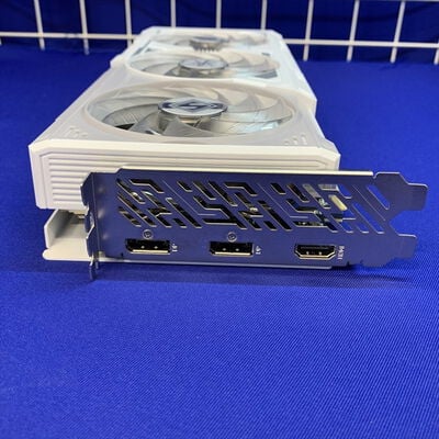 【横浜駅前店】中古  ASRock RX9060XT SL 8GO(RX9060XT Steel Legend 8G) 179886 