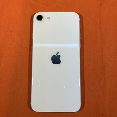 【なんば店】中古  【SIMロック解除済み】【au】Apple iPhoneSE 4.7インチ (第2世代/2020) 64GB (ホワイト) MHGQ3J/A 新パッケージ版 155748 