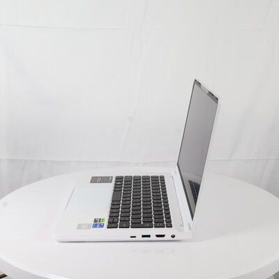 【通販センター】中古  Mousecomputer DAIV R4-I7G50WT-B(Intel Core i7 13620H/32GB/SSD2TB/なし/NVIDIA GeForce RTX 4050 6GB Laptop GPU/14/1920x1080/Wi-Fi/W11H64 MAR) 188067 