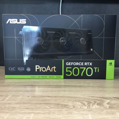 【松山環状枝松店】中古  ASUS PROART-RTX5070TI-O16G (RTX5070Ti 16GB) 4560001621 