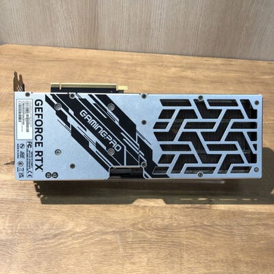 【姫路店】中古  Palit NED4070H19K9-1043A (RTX4070 12GB) 157124 