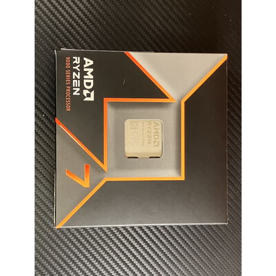 【富士青葉店】中古  AMD Ryzen 7 9700X (AM5/3.8GHz/40M/C8/T16/65W) 169022 