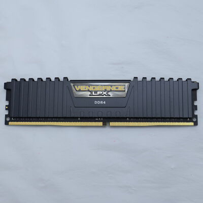 【通販センター】中古  PC4-25600 16GB デスクトップ用(DDR4-3200) 140728 