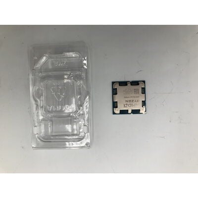 【水戸赤塚店】中古  AMD Ryzen 7 9700X (AM5/3.8GHz/40M/C8/T16/65W) 169022 