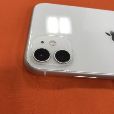 【なんば店】中古  Apple iPhone11 6.1インチ 128GB (ホワイト) 国内版SIMロックフリー MWM22J/A 140564 