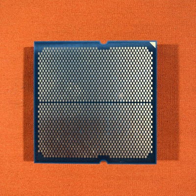 【なんば店】中古  AMD Ryzen 7 9800X3D (AM5/4.7/104M/C8/T16/120W) 172566 