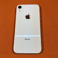 中古  【docomo】 Apple iPhoneXR 128GB (ホワイト)  MH7U3J/A 新パッケージ版 146209 